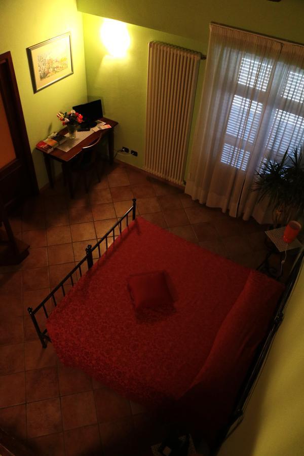 La Rosa Dei Vini Bed & Breakfast Serralunga d'Alba Dış mekan fotoğraf